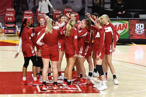 Uw badgers women's basketball - 4 days ago · MADISON, Wis. — The Wisconsin women's basketball team earned an at-large bid to the 2024 Women's National Invitation Tournament (WNIT) and will play either Southern Indiana or UIC in a second-round matchup. The second round is held March 23-26 with the time, date, and location to be announced following the first round. 